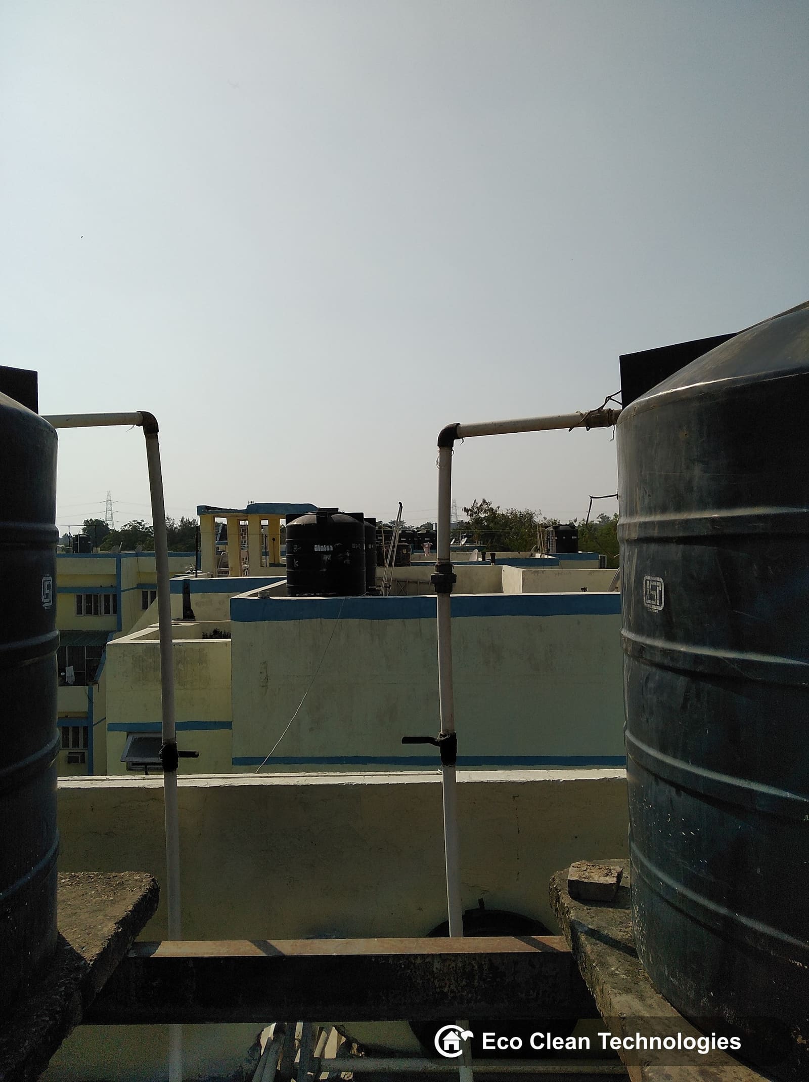 Rooftop overhead water tanks