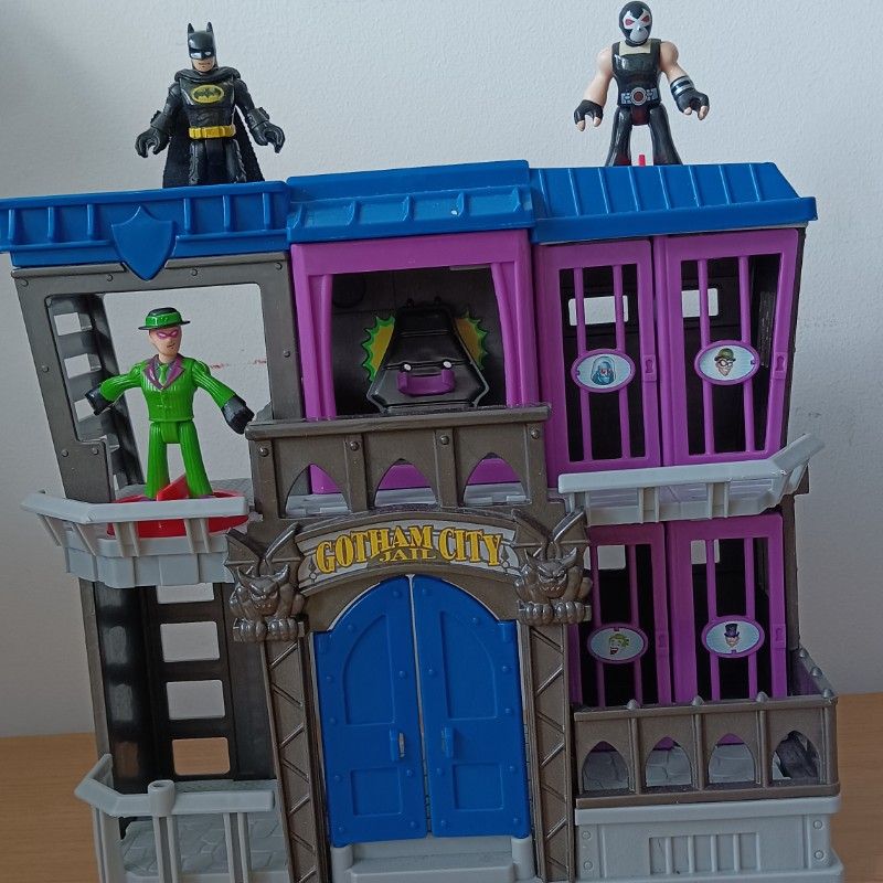  Fisher-Price Imaginext DC Super Friends Gotham City Jail – VGC | Batman Playset for Kids - Image 2