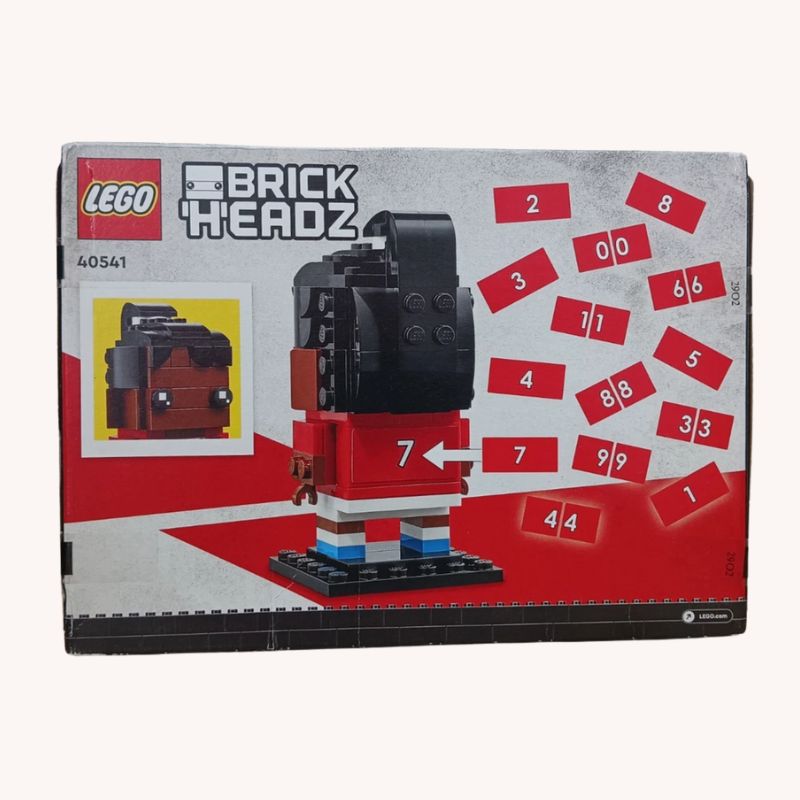 LEGO 40541 Manchester United Go Brick Me BrickHeadz Set – New & Sealed - Image 3