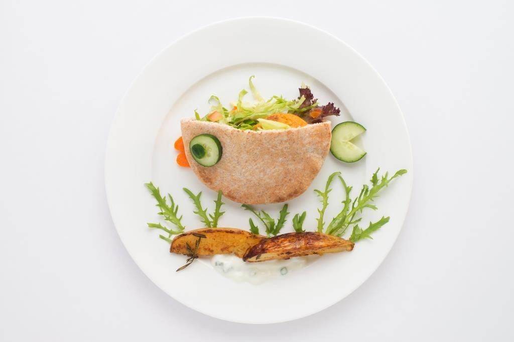 Holiday Inn Kids Food Art-Pittafish
