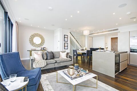 Property Sales & Lettings by Foxtons Hounslow 3